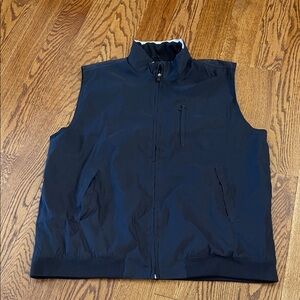 Izod Men's Black Vest